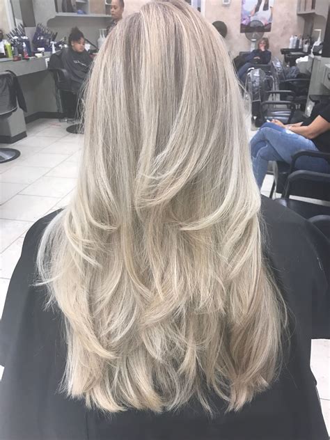 layered blonde hair